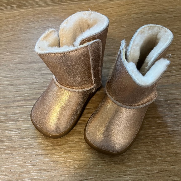Infant Ugg Boots - Picture 2 of 7